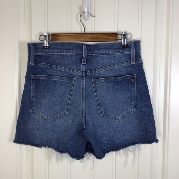 Madewell High-Rise Denim Shorts in Burke Wash: Button-Front Edition Size 27. - Picture 5 of 10